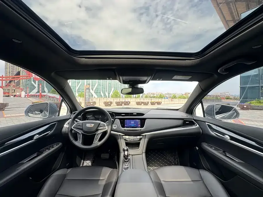 Cadillac XT5 2021 2.0T 2WD Luxury Edition 2022 — миниатюра 5