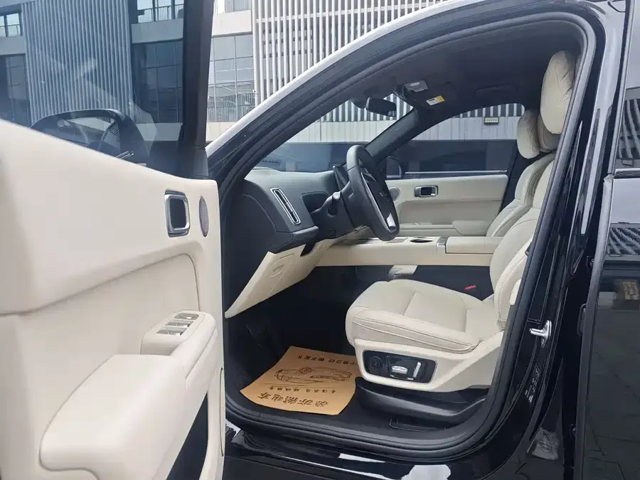 Li Xiang L7 Ideal L7 2025 Max Smart Renewal Edition 2025 — миниатюра 5
