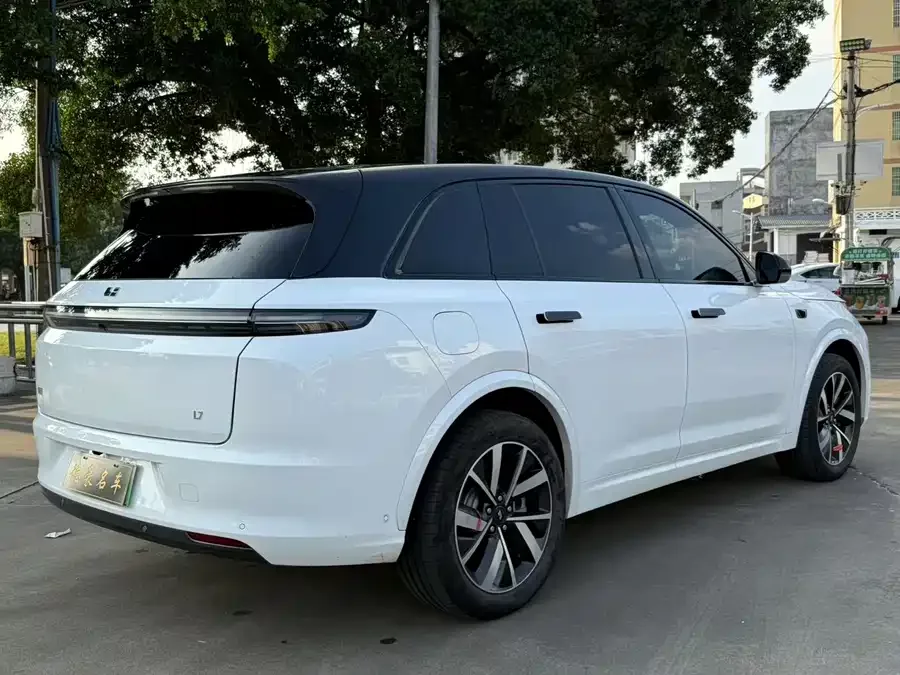 Li Xiang L7 Ideal L7 2023 Pro 2023 — миниатюра 2