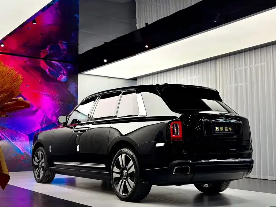 Rolls-Royce Cullinan Cullinan 2024 four-seat version 2023 — миниатюра 4