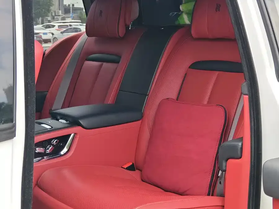 Rolls-Royce Cullinan Cullinan 2018 four-seat version 2022 — миниатюра 5