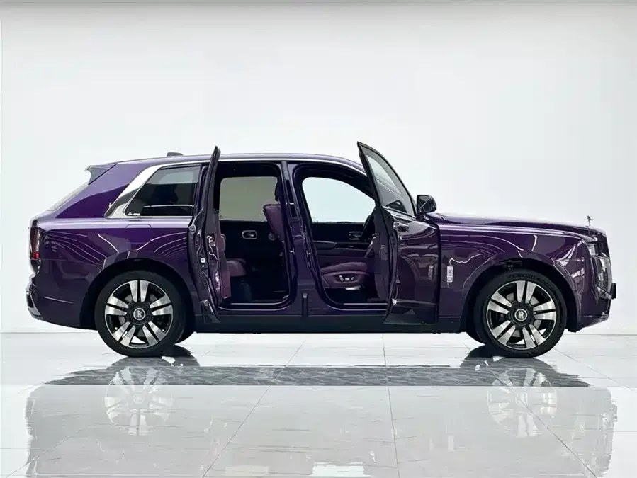 Rolls-Royce Cullinan Cullinan 2018 five-seat version 2023 — миниатюра 4