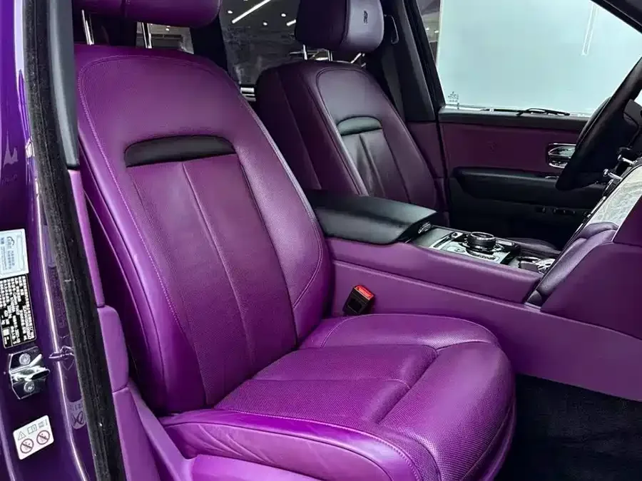 Rolls-Royce Cullinan Cullinan 2018 five-seat version 2023 — миниатюра 5