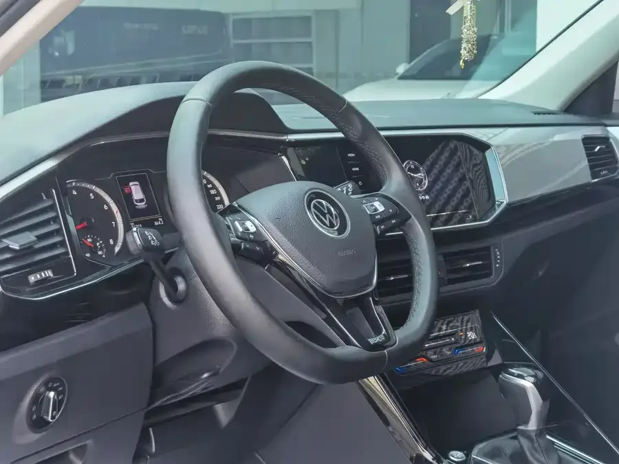 Volkswagen Tayron Tanyue 2022 330TSI 2WD Luxury Smart Edition 2022 — миниатюра 4