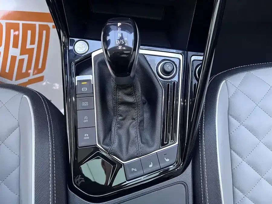 Volkswagen Tayron Tanyue 2023 280TSI 2WD Luxury Plus Advanced Edition 2022 — миниатюра 4