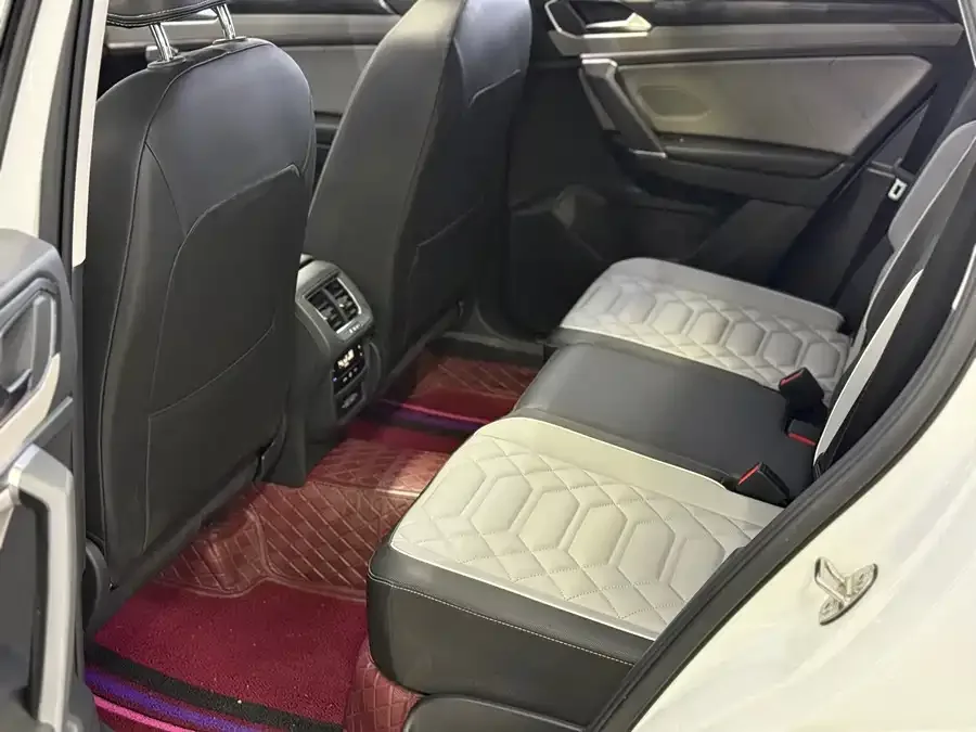 Volkswagen Tayron Tanyue 2023 280TSI 2WD Luxury Plus Advanced Edition 2023 — миниатюра 2