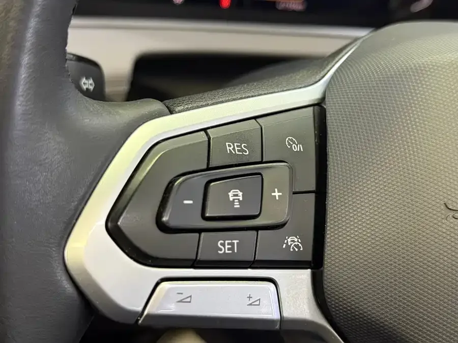 Volkswagen Tayron Tanyue 2023 280TSI 2WD Luxury Plus Advanced Edition 2023 — миниатюра 4