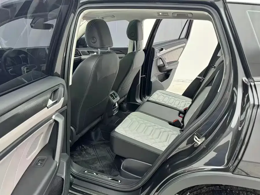Volkswagen Tayron Tanyue 2023 280TSI 2WD Luxury Plus Advanced Edition 2023 — миниатюра 4