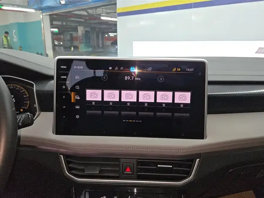 Volkswagen Tayron Tanyue 2024 330TSI 2WD Luxury Plus Advanced Edition 2024 — миниатюра 4
