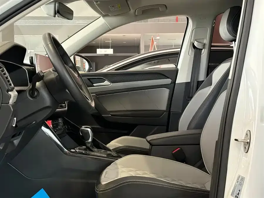 Volkswagen Tayron Tanyue 2023 330TSI 2WD Luxury Plus Advanced Edition 2023 — миниатюра 3