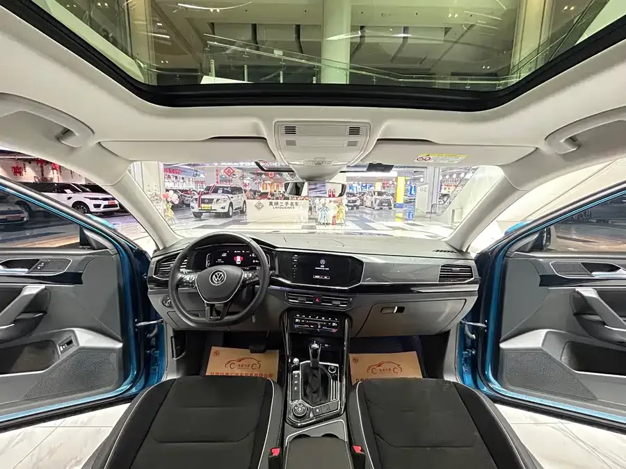 Volkswagen Tayron Tanyue 2021 330TSI 2WD Luxury Smart Edition Plus 2022 — миниатюра 2