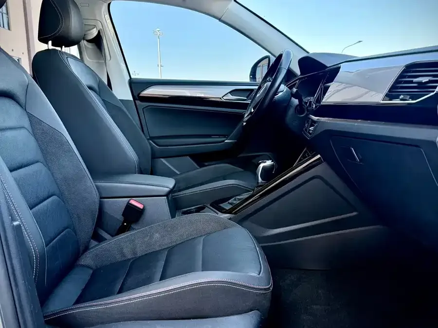 Volkswagen Tayron Tanyue 2021 280TSI 2WD Luxury Smart Edition 2022 — миниатюра 4