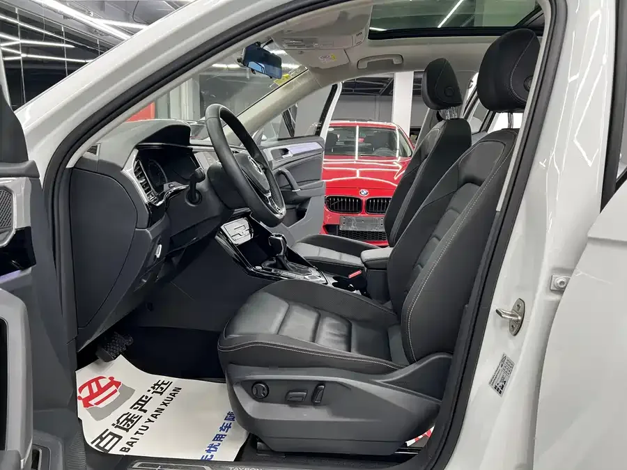 Volkswagen Tayron Tanyue 2021 330TSI 2WD 3rd Anniversary Limited Edition 2022 — миниатюра 2