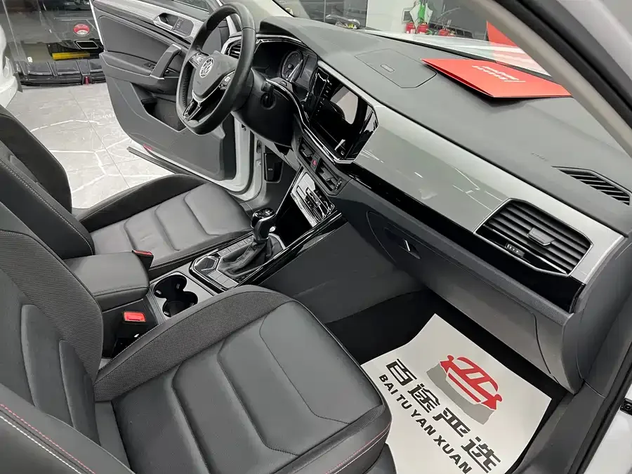Volkswagen Tayron Tanyue 2021 330TSI 2WD 3rd Anniversary Limited Edition 2022 — миниатюра 4