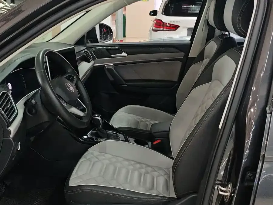 Volkswagen Tayron Tanyue 2023 330TSI 2WD Luxury Plus Advanced Edition 2023 — миниатюра 3