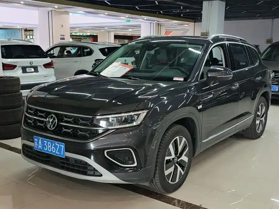 Volkswagen Tayron Tanyue 2023 330TSI 2WD Luxury Plus Advanced Edition 2023 — фото 1, купить с доставкой в Москву