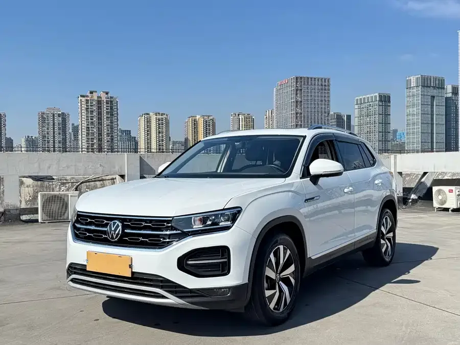 Volkswagen Tayron Tanyue 2022 330TSI two-wheel drive luxury smart connected version Plus 2022 — фото 1, купить с доставкой в Москву