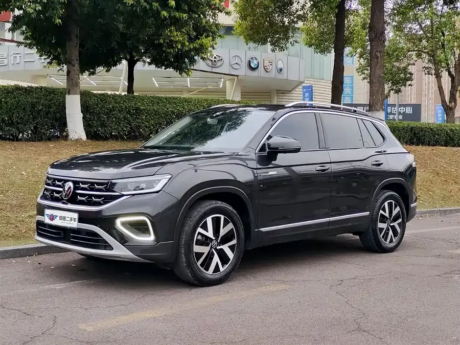 Volkswagen Tayron Tanyue 2023 330TSI 2WD Luxury Plus Advanced Edition 2023 — фото 1, купить с доставкой в Москву