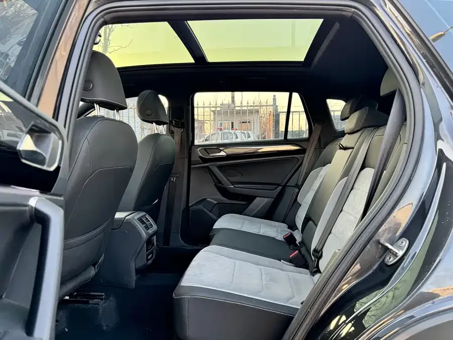 Volkswagen Tayron Tanyue 2022 380TSI four-wheel drive R-Line intelligent version 2022 — миниатюра 5