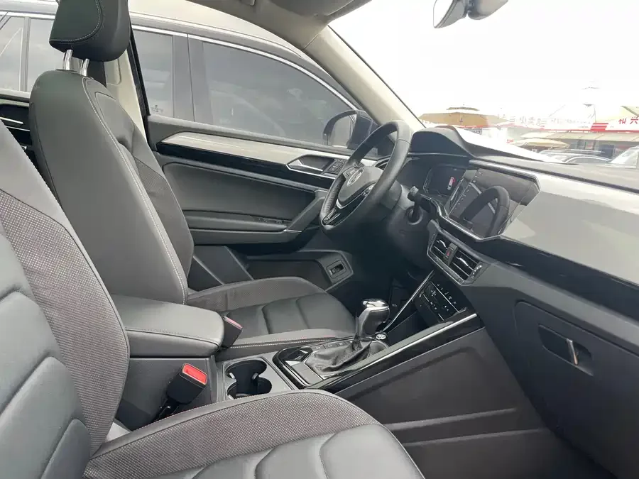 Volkswagen Tayron Tanyue 2022 330TSI 2WD Luxury Smart Edition 2022 — миниатюра 4