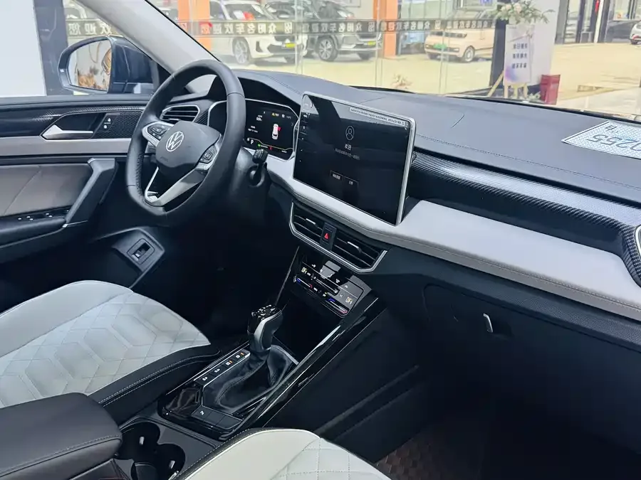 Volkswagen Tayron Tanyue 2025 Public Edition 300TSI 2026 — миниатюра 4