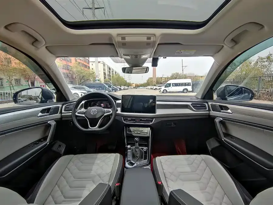 Volkswagen Tayron Tanyue 2023 330TSI 2WD R-Line High Energy Edition 2023 — миниатюра 3