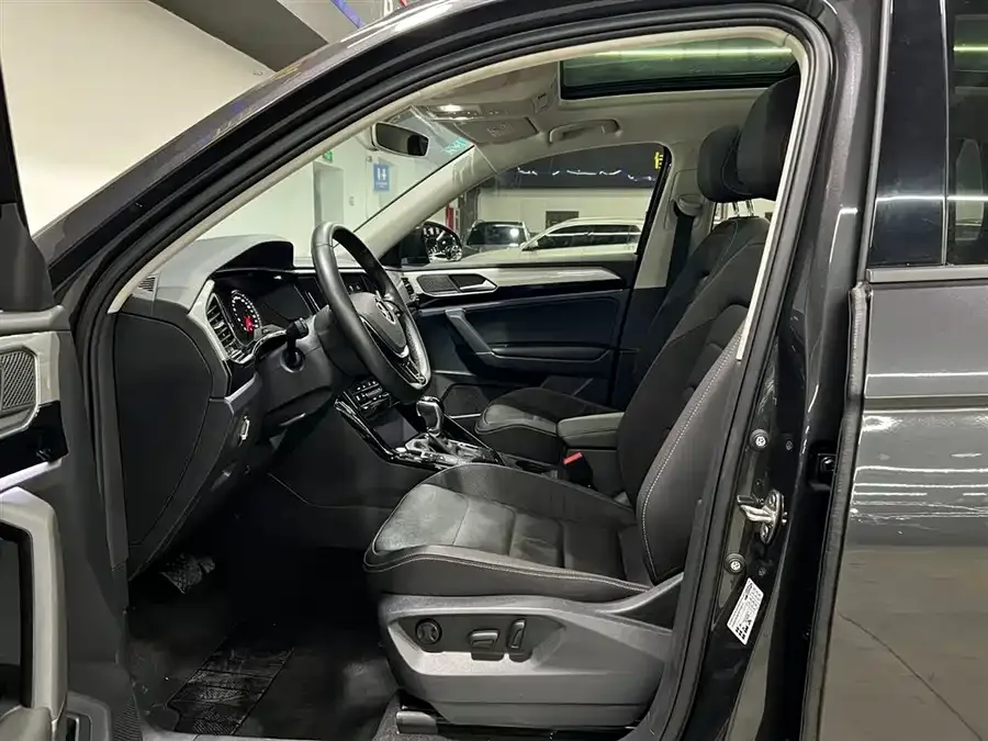Volkswagen Tayron Tanyue 2022 280TSI 2WD Luxury Smart Edition 2022 — миниатюра 3