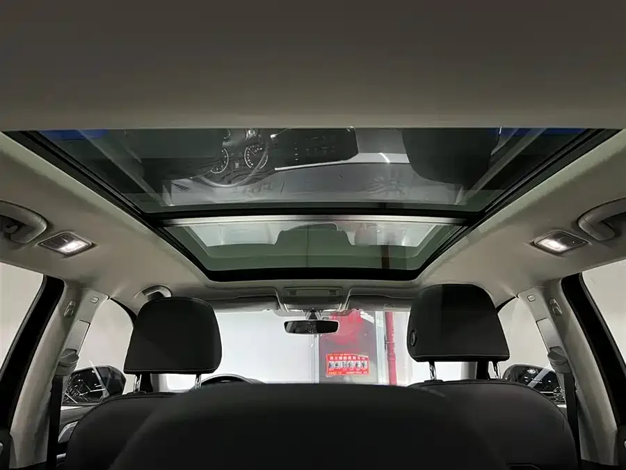 Volkswagen Tayron Tanyue 2022 280TSI 2WD Luxury Smart Edition 2022 — миниатюра 4