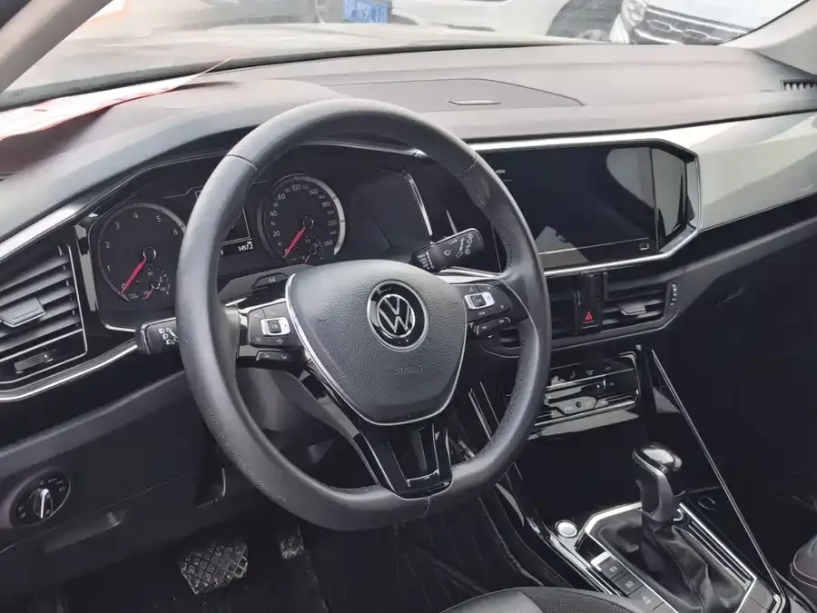Volkswagen Tayron Tanyue 2022 280TSI 2WD Luxury Smart Edition 2022 — миниатюра 3