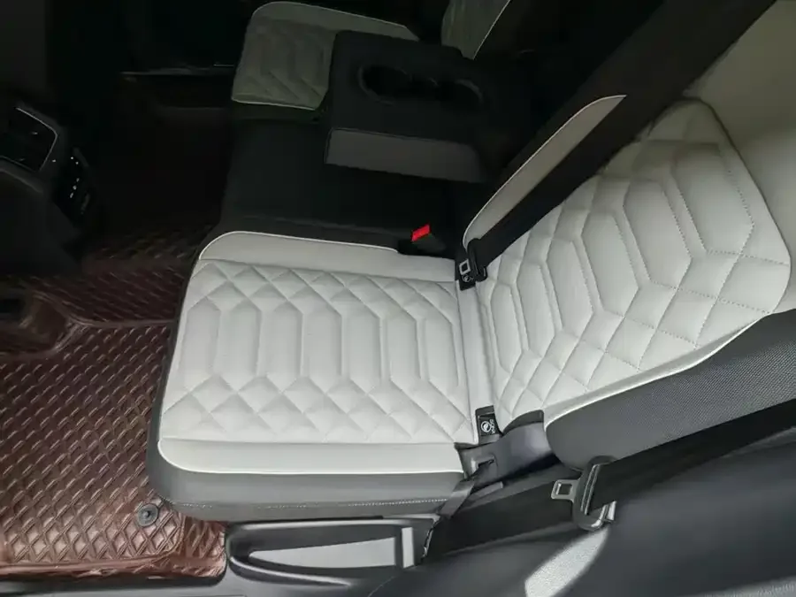 Volkswagen Tayron Tanyue 2023 280TSI 2WD Luxury Plus Advanced Edition 2022 — миниатюра 5