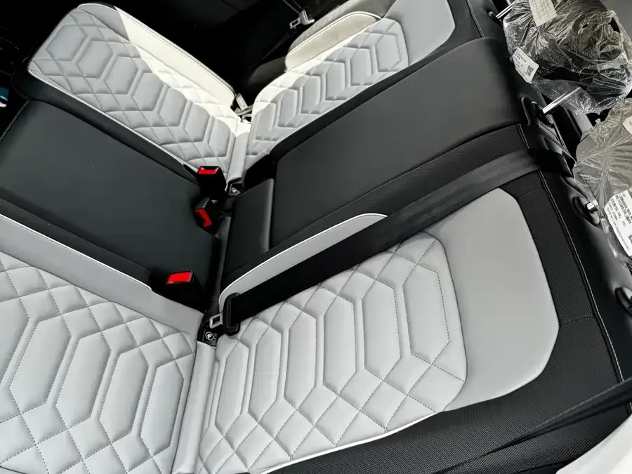 Volkswagen Tayron Tayron 2026 Facelift 30 Million Unit Selection 330TSI 2026 — миниатюра 5