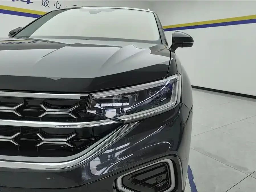 Volkswagen Tayron Tanyue 2024 330TSI 2WD Luxury Plus Advanced Edition 2024 — миниатюра 2