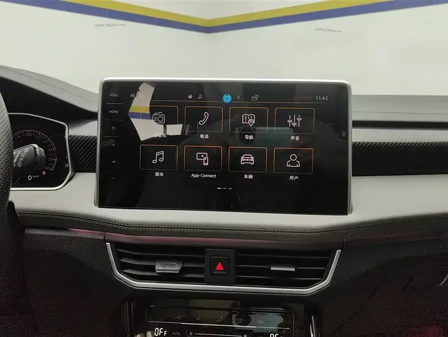 Volkswagen Tayron Tanyue 2024 330TSI 2WD Luxury Plus Advanced Edition 2024 — миниатюра 4