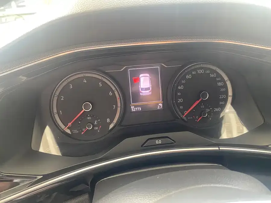 Volkswagen Tayron Tanyue 2022 330TSI 2WD Luxury Smart Edition 2022 — миниатюра 3