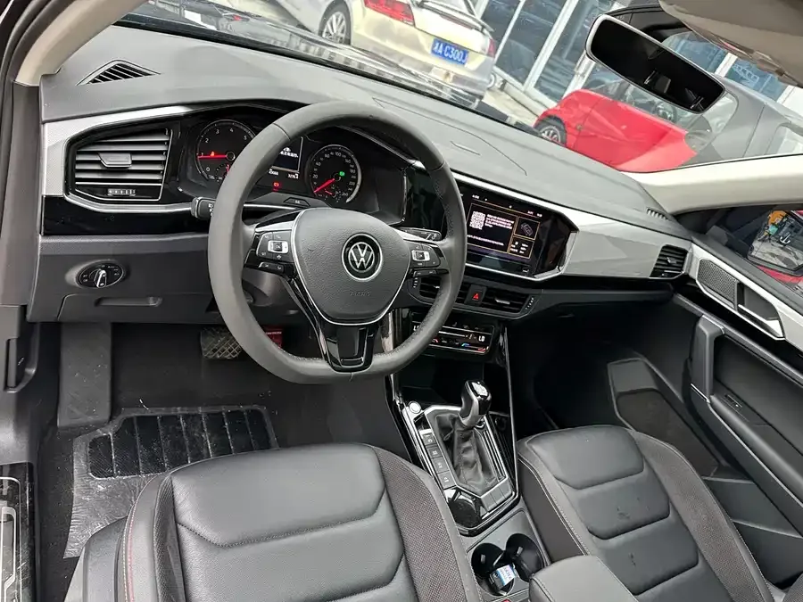 Volkswagen Tayron Tanyue 2022 280TSI 2WD Luxury Smart Edition 2022 — миниатюра 3