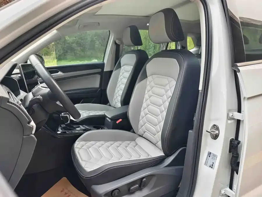 Volkswagen Tayron Tanyue 2023 330TSI 2WD Luxury Plus Advanced Edition 2023 — миниатюра 4