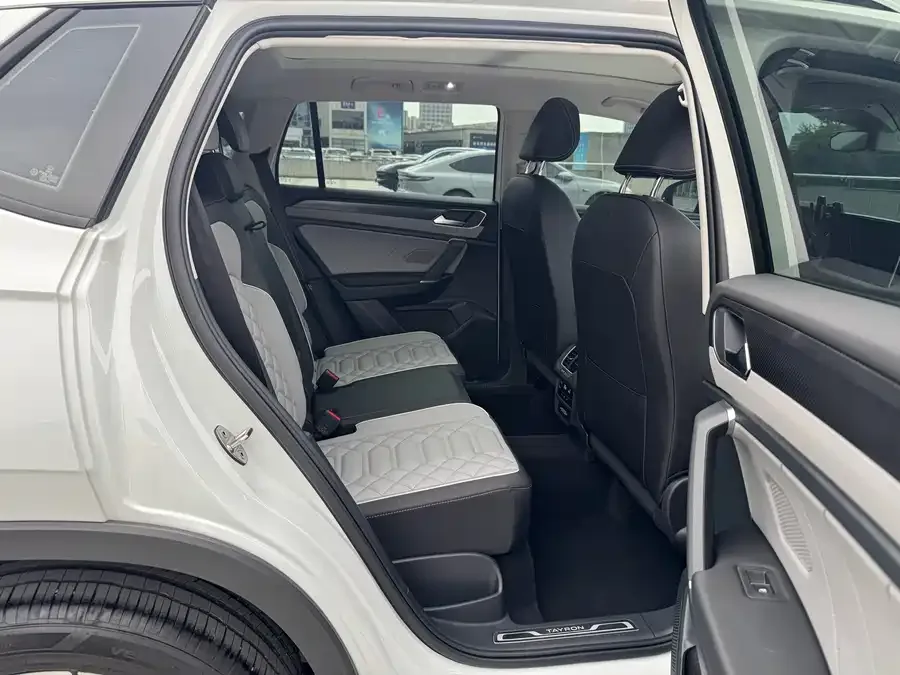 Volkswagen Tayron Tanyue 2024 330TSI 2WD Luxury Plus Advanced Edition 2025 — миниатюра 4