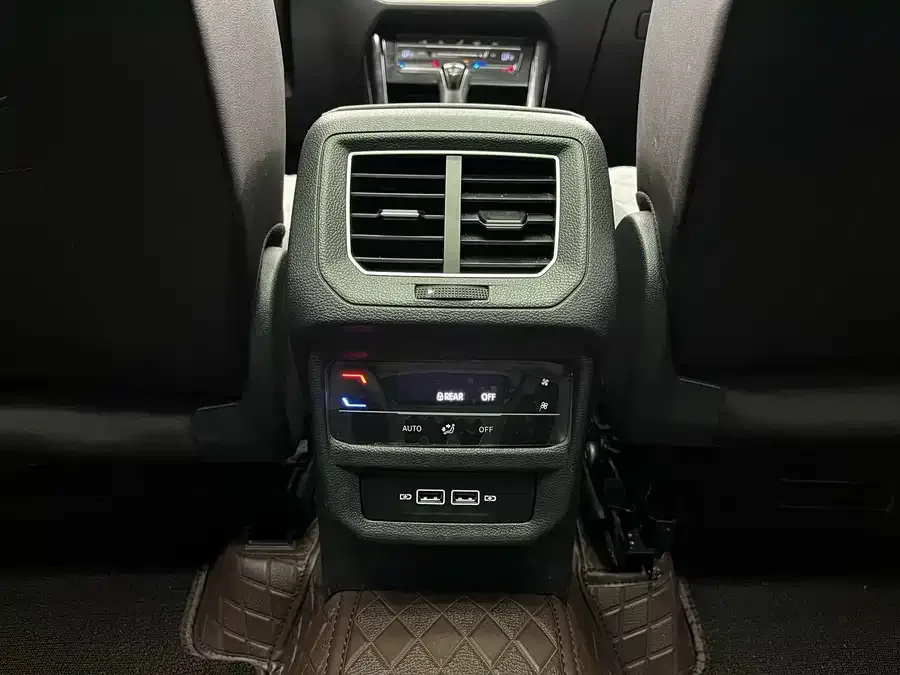 Volkswagen Tayron Tanyue 2023 330TSI 2WD Luxury Plus Advanced Edition 2023 — миниатюра 3