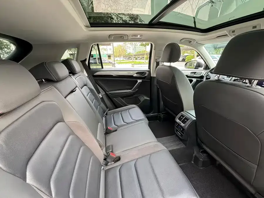 Volkswagen Tayron Tanyue 2022 330TSI 2WD Luxury Smart Edition 2022 — миниатюра 3