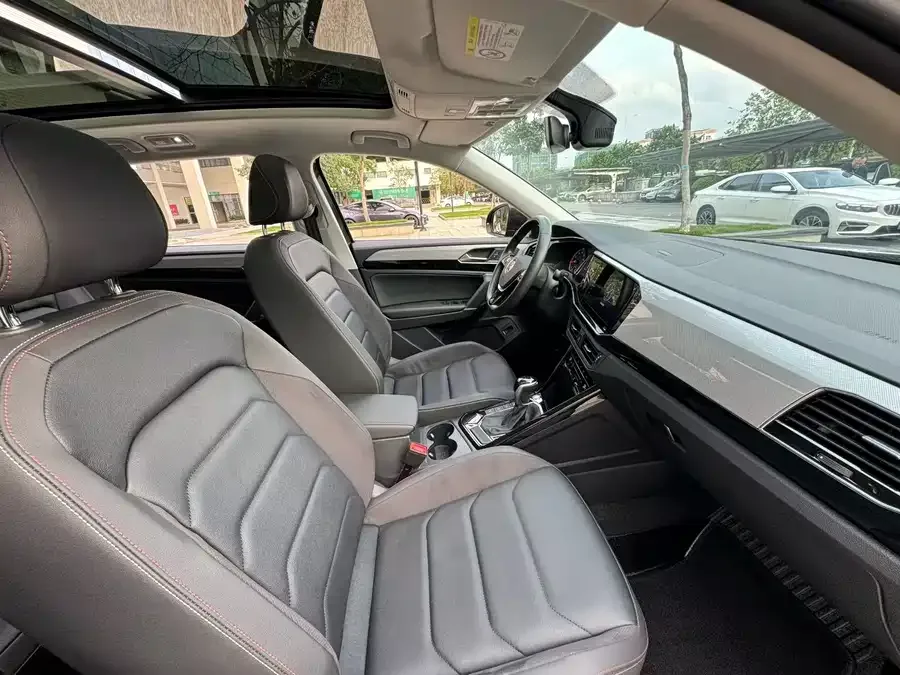 Volkswagen Tayron Tanyue 2022 330TSI 2WD Luxury Smart Edition 2022 — миниатюра 5