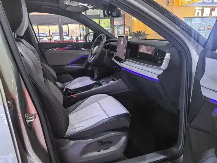 Volkswagen Tayron Tanyue 2025 Tanyue L 380TSI 4WD Luxury Easy Package 2025 — миниатюра 4