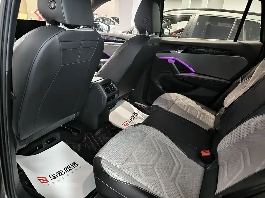 Volkswagen Tayron Tanyue 2025 Tanyue L 380TSI 4WD Luxury Easy Package 2025 — миниатюра 2