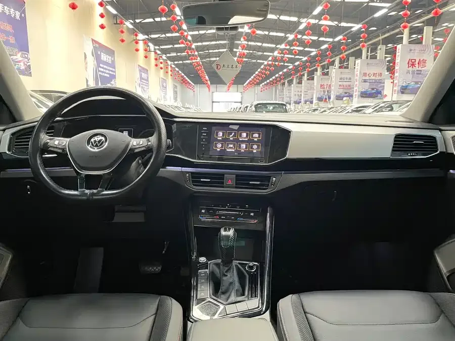 Volkswagen Tayron Tanyue 2022 280TSI 2WD Luxury Smart Edition 2022 — миниатюра 3