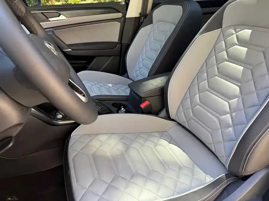 Volkswagen Tayron Tanyue 2024 330TSI 2WD Luxury Plus Advanced Edition 2025 — миниатюра 3