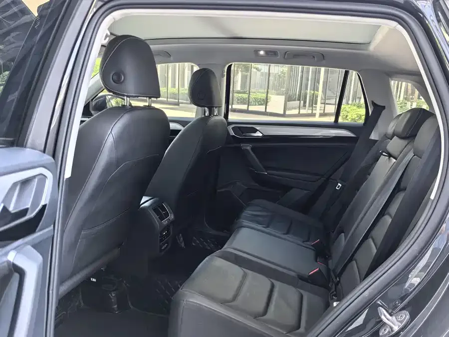 Volkswagen Tayron Tanyue 2022 280TSI 2WD Luxury Smart Edition 2022 — миниатюра 5