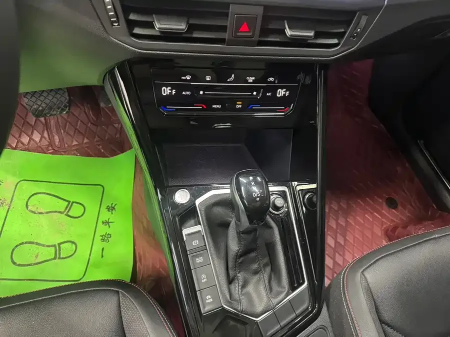 Volkswagen Tayron Tanyue 2022 280TSI 2WD Luxury Smart Edition 2022 — миниатюра 3