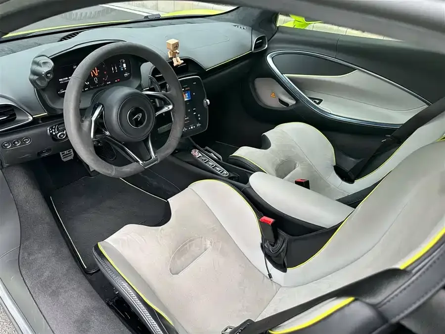 McLaren Artura Artura 2023 3.0T Hybrid Standard Model 2025 — миниатюра 3