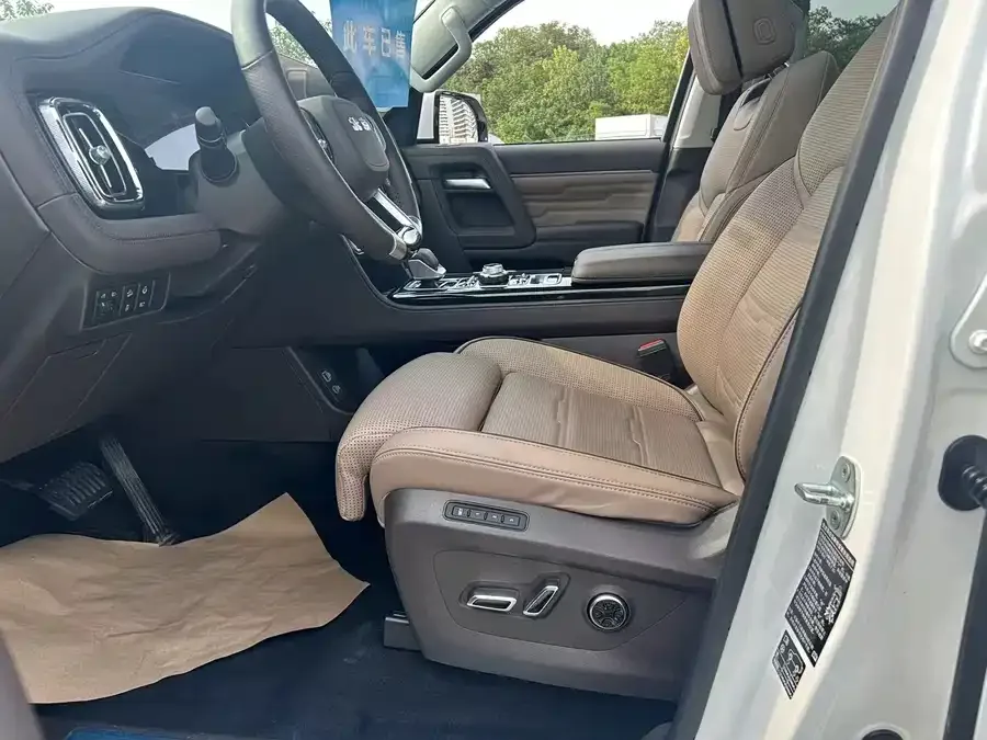 BAIC BJ60 Beijing Off-road BJ60 2022 2.0T 11th Edition 7 Seaters 2023 — миниатюра 4