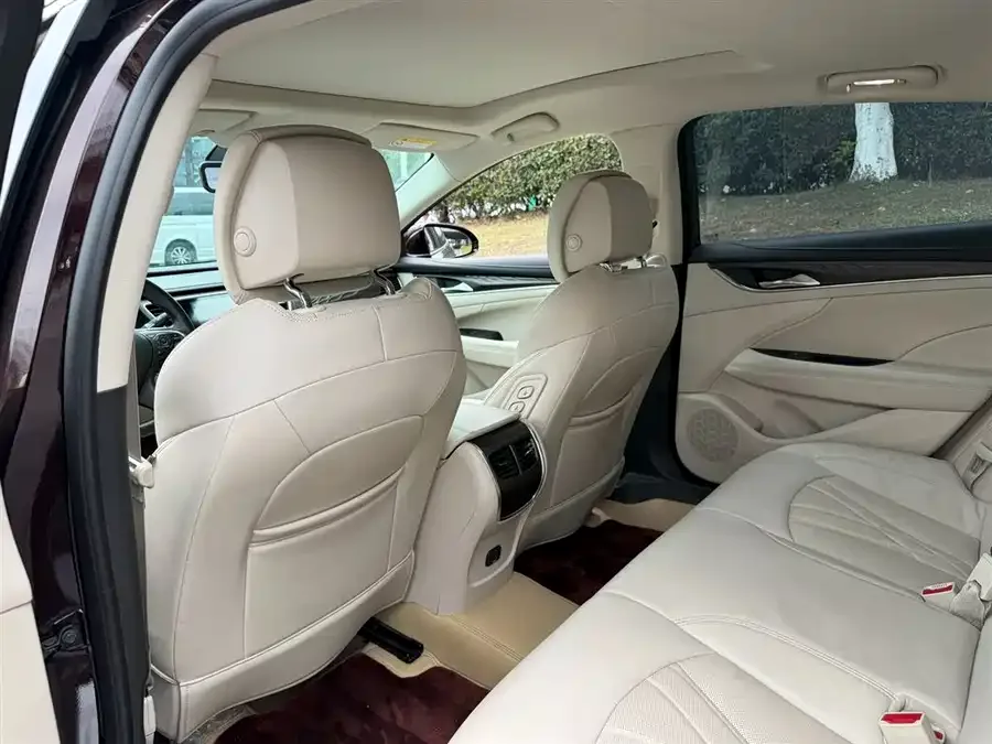 Buick LaCrosse LaCrosse 2022 Avenir Premium Edition 2022 — миниатюра 3