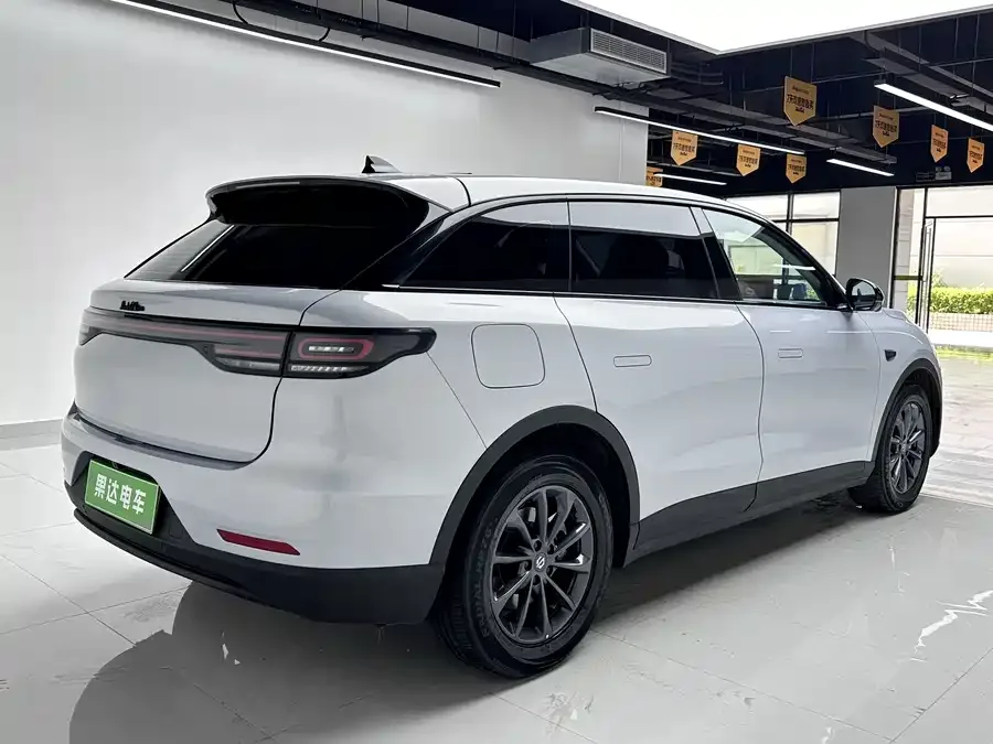 Leapmotor C11 Leapmotor C11 2023 Extended Range 180 Comfort Edition 2023 — миниатюра 2